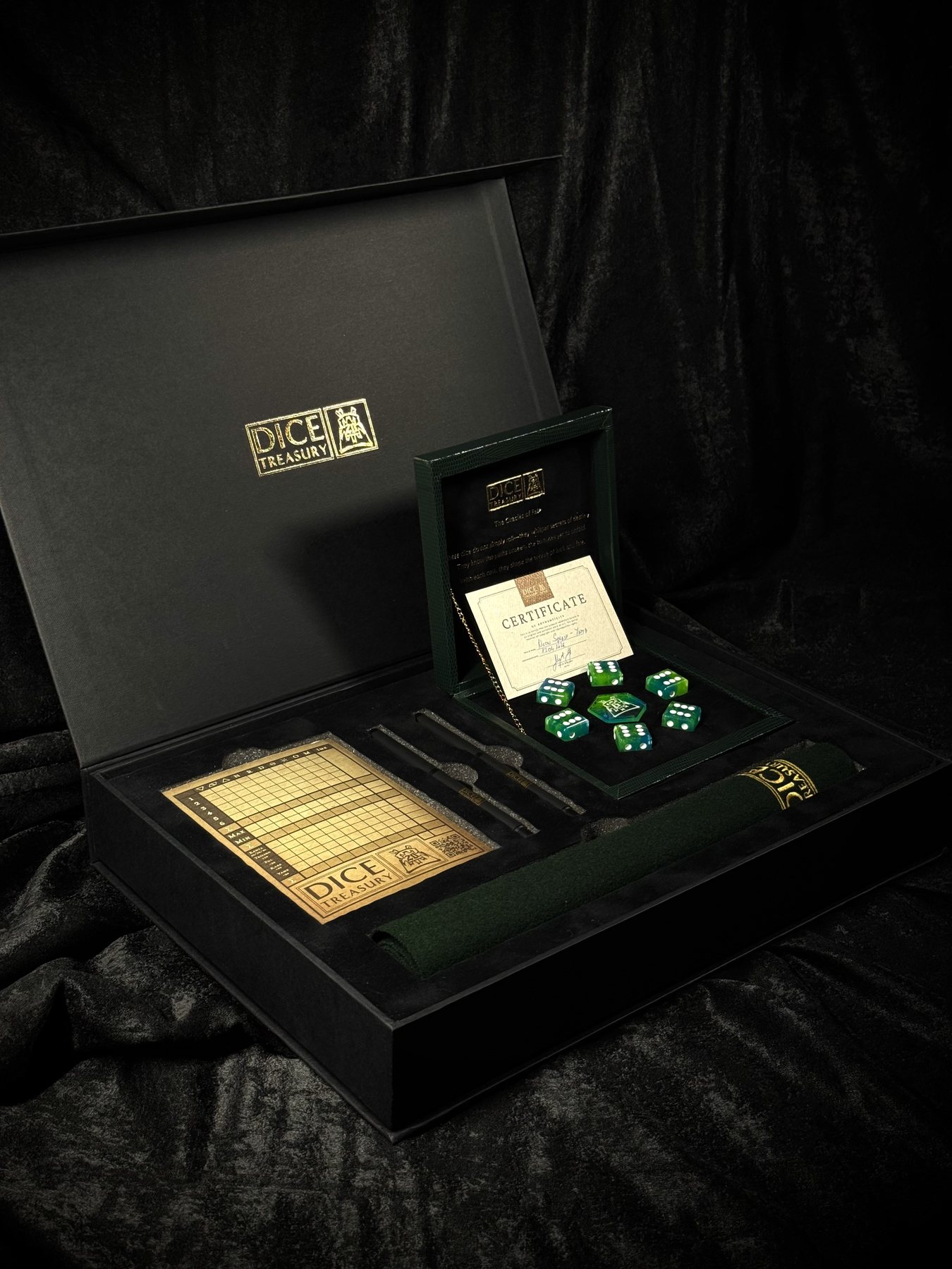 Certificate of authenticity inside the Yamb set